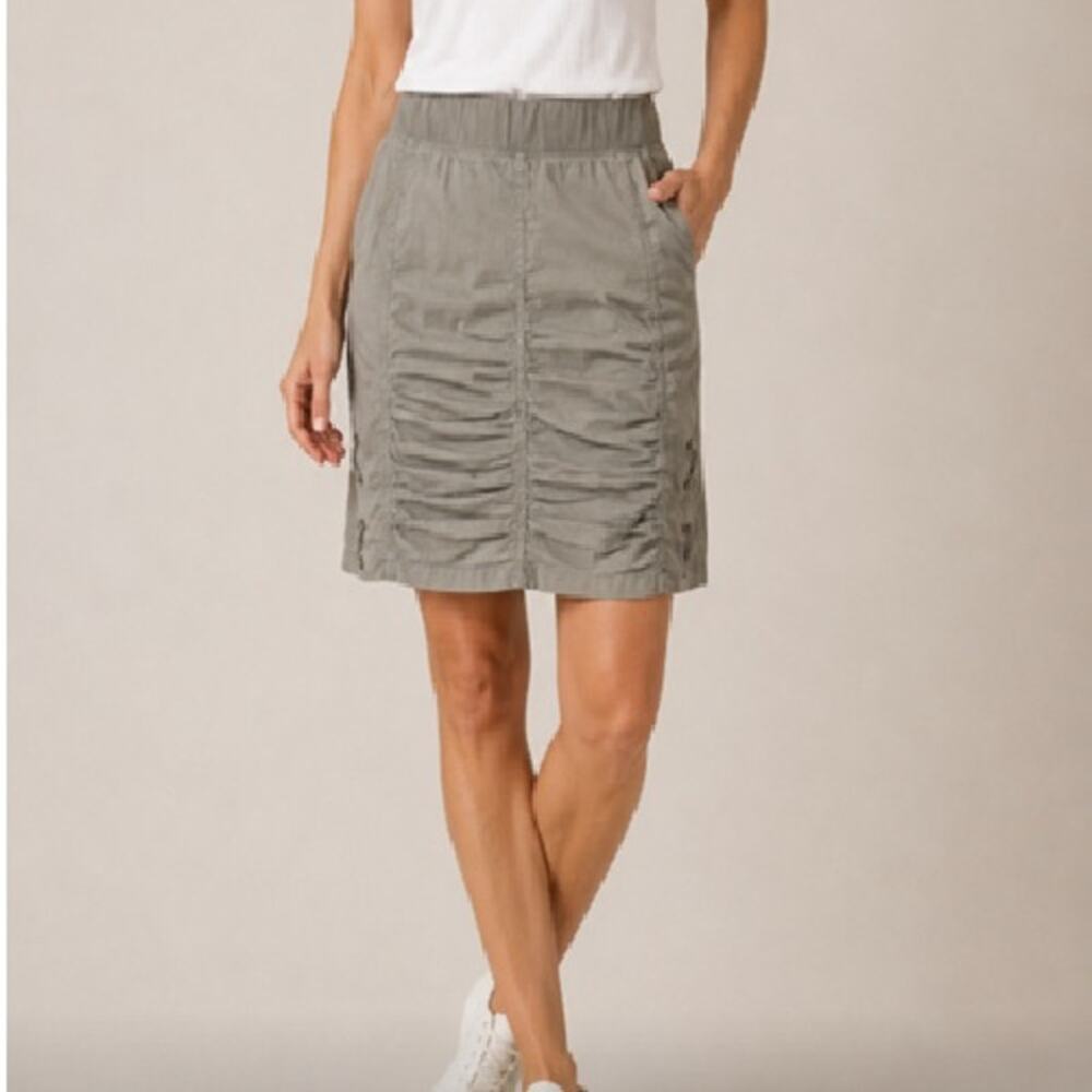 NWT XCVI Wearables Tammy Skirt Womens XS Gray Ruched Stretch Waist Utility Mini